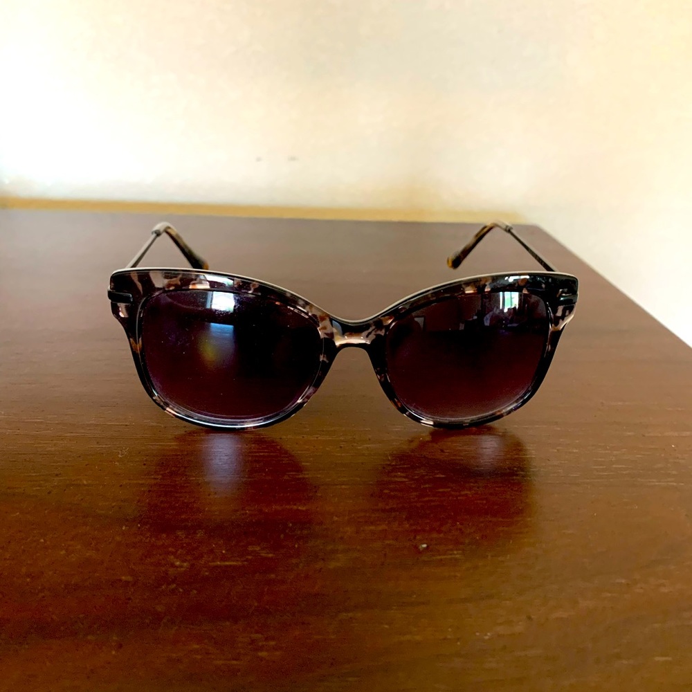 Oscar de la Renta Sunglasses